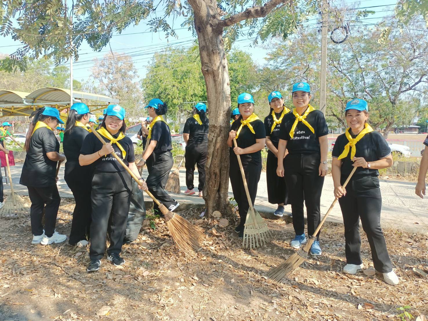 ศูนย์อำนวยการจิตอาสาพระราชทานอำเภอเมืองมหาสารคาม และองค์การบริหารส่วนตำบลดอนหว่าน ร่วมกันดำเนินกิจกรรมจิตอาสาพัฒนากำจัดวัชพืช และทำความสะอาดสวนสาธารณะหนองปลิง