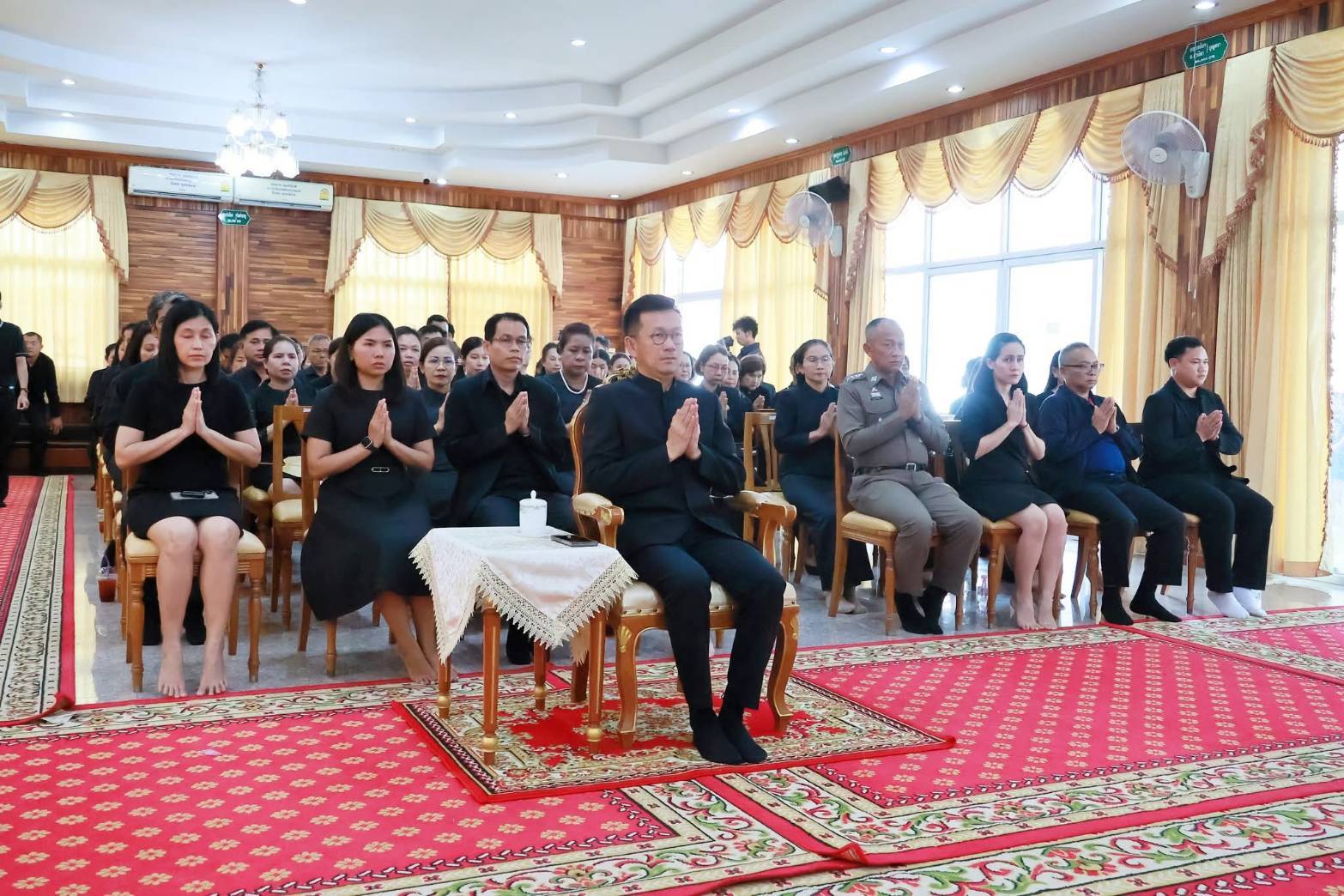 พัฒนาการอำเภอเมืองมหาสารคาม  พร้อมด้วยเจ้าหน้าที่พัฒนาชุมชน ร่วมพิธีสวดพระพุทธมนต์  ถวายพระราชกุศลแด่สมเด็จพระนางเจ้าสิริกิติ์พระบรมราชินีนาถ