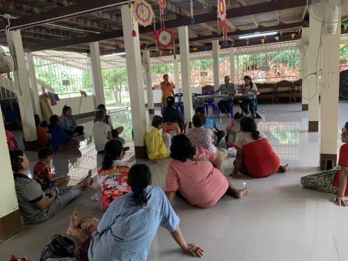 พัฒนากรพบประชาชน